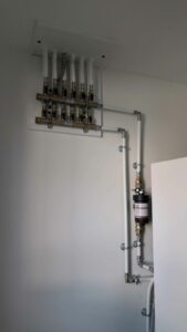 Audit de l'installation hydraulique (nourrices, pot à boue) lors d'une mise en service.