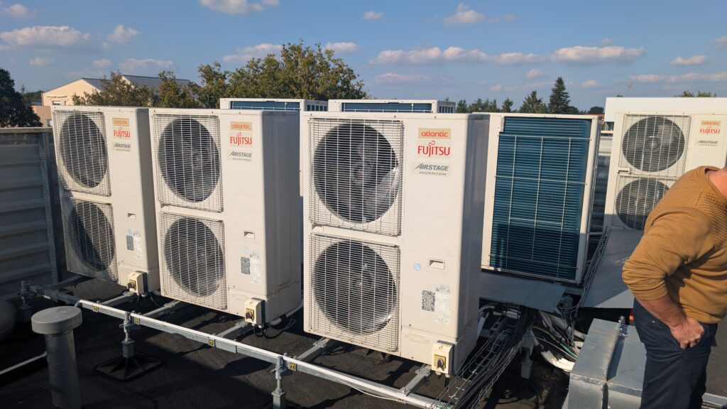 Installation et modification de cassettes VRV Atlantic sur notre chantier de Carquefou.