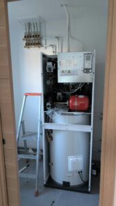 Mise en service d'une pompe à chaleur Atlantic Alfea Extensa Duo à Nantes par PETIT PAC & CLIM.